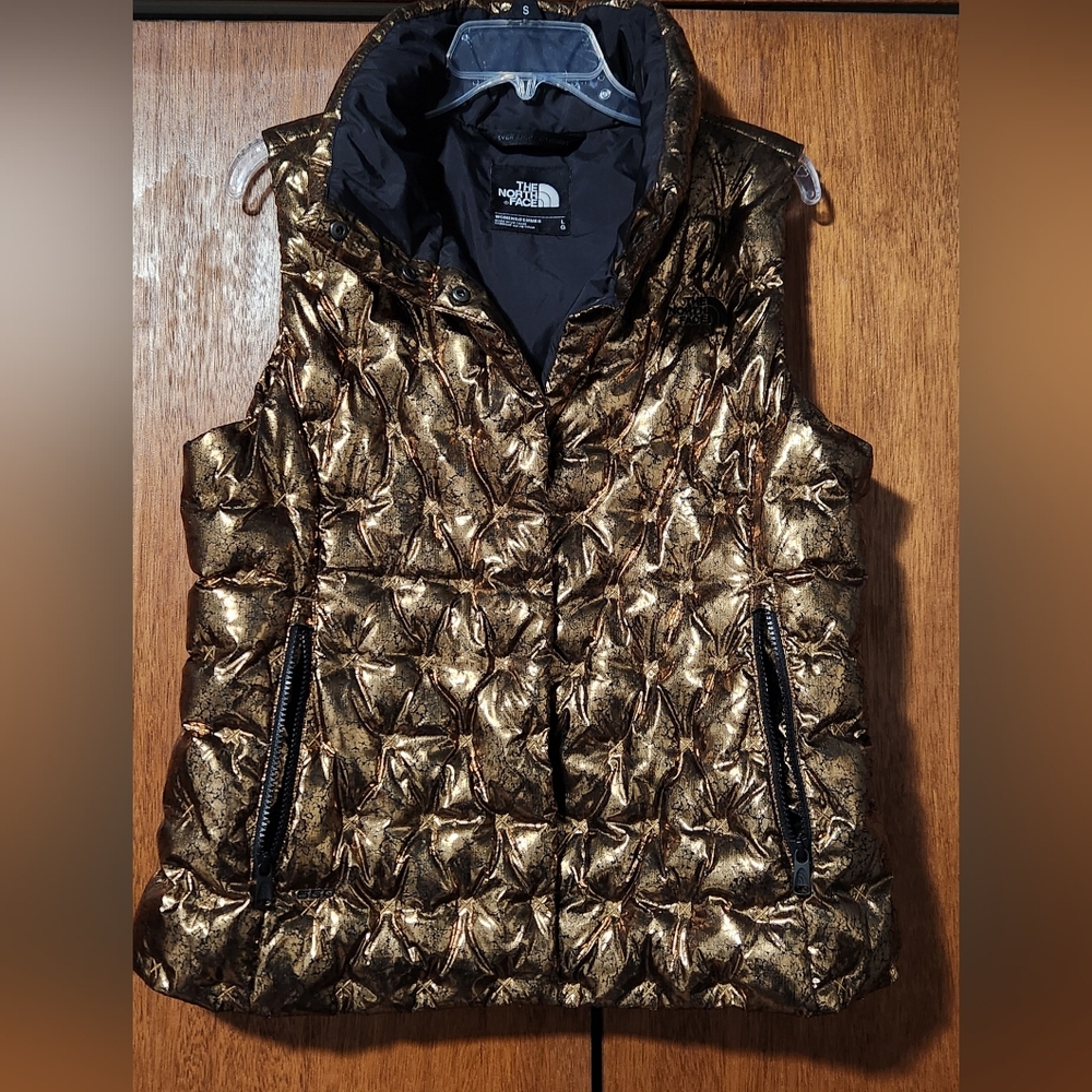 The North Face Women's Metallic Gold Vest Size Large - EUC